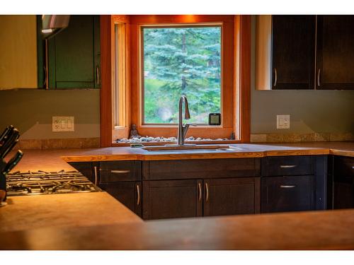 643 Galena Avenue, Kaslo, BC - Indoor Photo Showing Kitchen With Double Sink