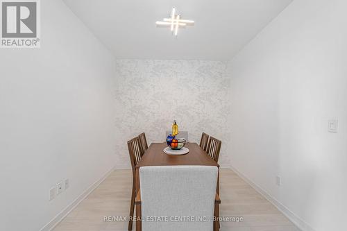 647 - 31 Tippett Road, Toronto, ON - Indoor Photo Showing Dining Room