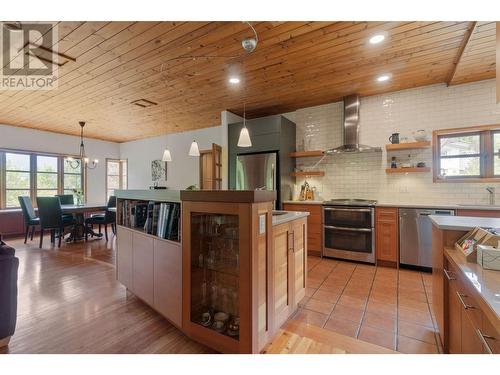 3971 30 Street Ne, Salmon Arm, BC - Indoor Photo Showing Kitchen With Upgraded Kitchen