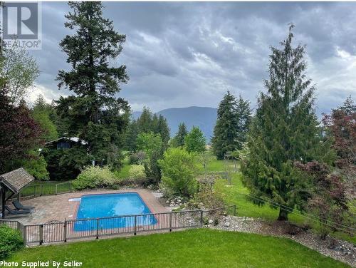 3971 30 Street Ne, Salmon Arm, BC - Outdoor With In Ground Pool