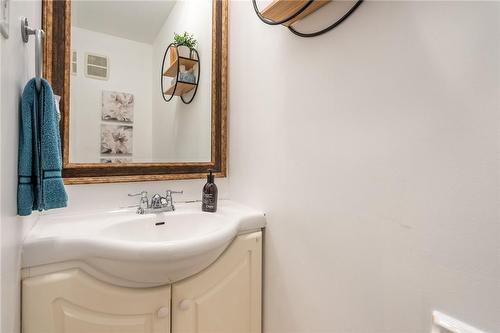 657 Francis Road|Unit #3, Burlington, ON - Indoor Photo Showing Bathroom