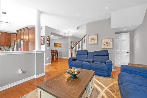 55 Livingstone Drive, Dundas, ON - Indoor Photo Showing Living Room