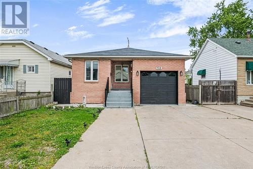 738 Bensette, Windsor, ON - Outdoor