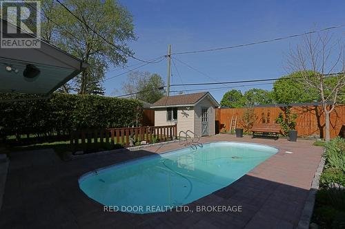 10 Oregon Road, London, ON - Outdoor With In Ground Pool