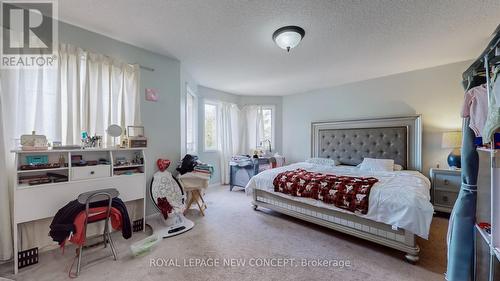 55 Morton Crescent, Barrie (Sunnidale), ON - Indoor Photo Showing Bedroom