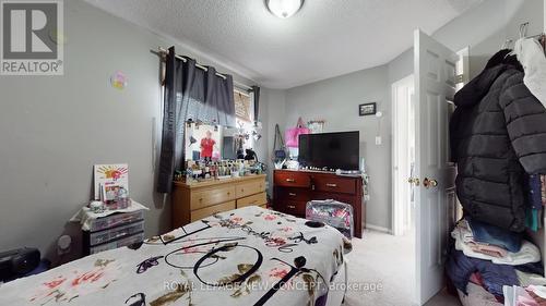 55 Morton Crescent, Barrie (Sunnidale), ON - Indoor Photo Showing Bedroom