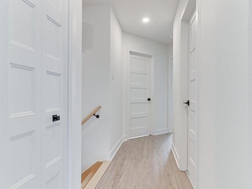 Passageway - 805 Rue Des Balades, Laval (Duvernay), QC - Indoor Photo Showing Other Room