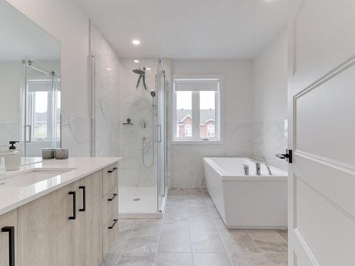 Salle de bains - 805 Rue Des Balades, Laval (Duvernay), QC - Indoor Photo Showing Bathroom