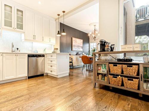 Kitchen - 4829 Rue Jeanne-Mance, Montréal (Le Plateau-Mont-Royal), QC - Indoor Photo Showing Kitchen With Upgraded Kitchen