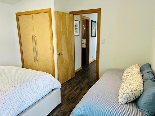 8257 Grainger Road, Canal Flats, BC - Indoor Photo Showing Bedroom