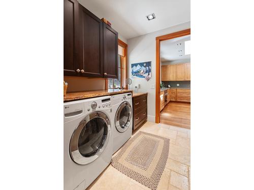 11989 Highway 3A, Boswell, BC - Indoor Photo Showing Laundry Room