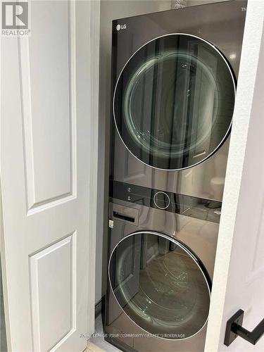 Bsmt - 57 Westroyal Road, Toronto, ON - Indoor Photo Showing Laundry Room