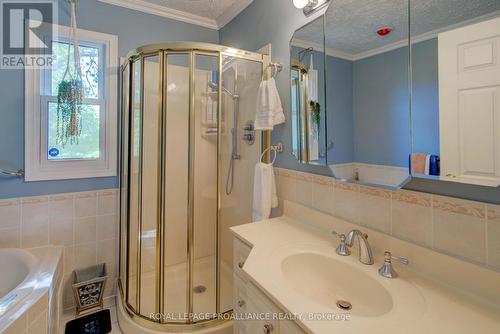1048 Shallow Lane, South Frontenac, ON - Indoor Photo Showing Bathroom