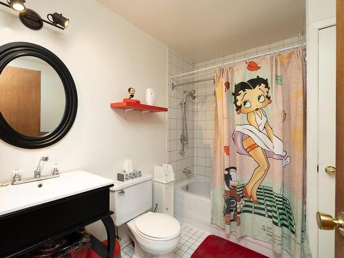 Bathroom - 4572  - 4576 Rue D'Iberville, Montréal (Le Plateau-Mont-Royal), QC - Indoor Photo Showing Bathroom