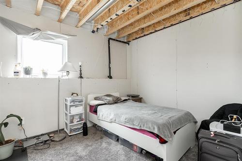 45 Birchwood Lane, Mitchell, MB - Indoor Photo Showing Bedroom