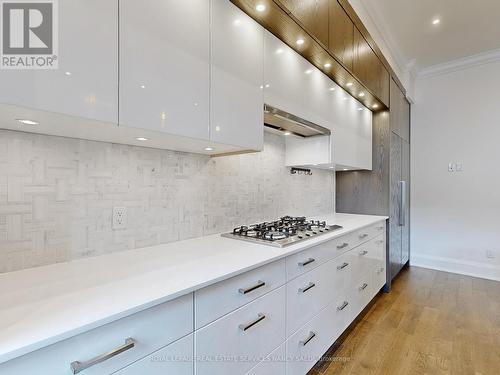 2460B Bayview Avenue, Toronto, ON - Indoor Photo Showing Kitchen With Upgraded Kitchen