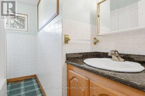 370 Cunningham Road, Prince Edward County, ON - Indoor Photo Showing Bathroom