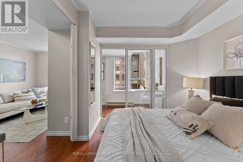 1221 - 711 Bay Street, Toronto, ON - Indoor Photo Showing Bedroom