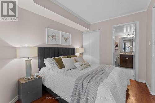 1221 - 711 Bay Street, Toronto, ON - Indoor Photo Showing Bedroom