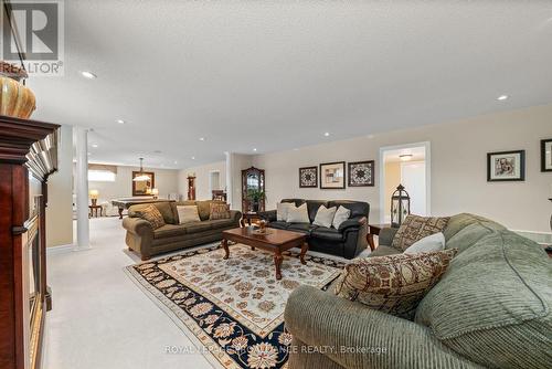 1366 Ontario Street, Hamilton Township, ON - Indoor Photo Showing Living Room