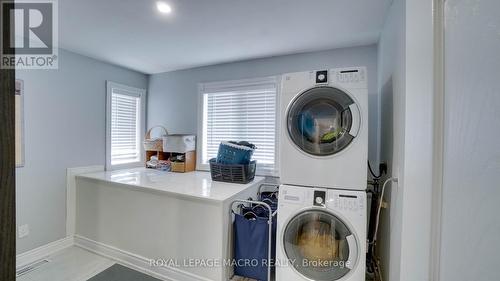 66 Glen Cannon Drive, Hamilton, ON - Indoor Photo Showing Laundry Room