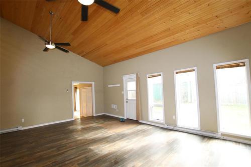 516 Fischer Avenue, The Pas, MB - Indoor Photo Showing Other Room