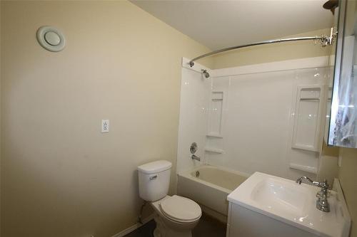 516 Fischer Avenue, The Pas, MB - Indoor Photo Showing Bathroom