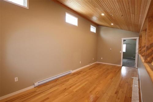 516 Fischer Avenue, The Pas, MB - Indoor Photo Showing Other Room