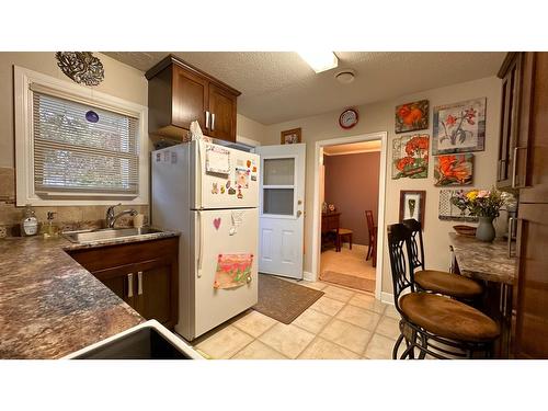243 4Th Avenue, Kimberley, BC - Indoor Photo Showing Kitchen