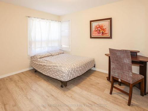 6295 Ker St W, Niagara Falls, ON - Indoor Photo Showing Bedroom