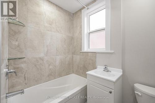 Unit 1 - 152 Weber Street E, Kitchener, ON - Indoor Photo Showing Bathroom