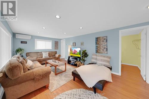 50 Linda Lane, Wasaga Beach, ON - Indoor Photo Showing Living Room