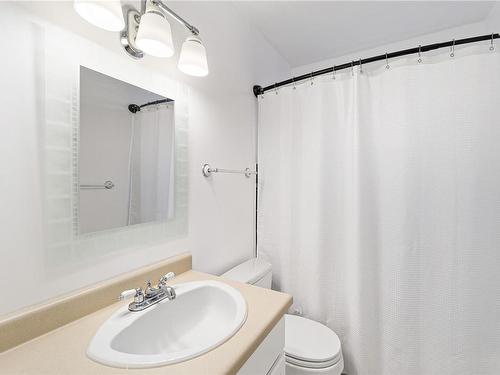 1333 Carmel Pl, Nanoose Bay, BC - Indoor Photo Showing Bathroom