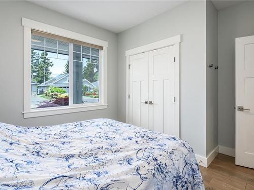 923 Prestwick Pl, Courtenay, BC - Indoor Photo Showing Bedroom