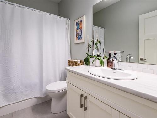 923 Prestwick Pl, Courtenay, BC - Indoor Photo Showing Bathroom
