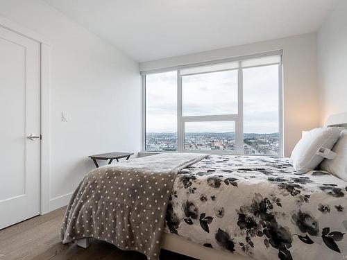 2203-777 Herald St, Victoria, BC - Indoor Photo Showing Bedroom