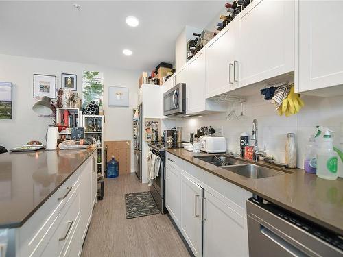 309-2843 Jacklin Rd, Langford, BC - Indoor Photo Showing Kitchen With Double Sink