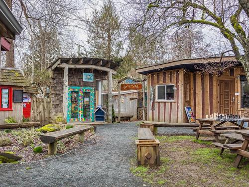 6055 Maclean Rd, Hornby Island, BC - Outdoor