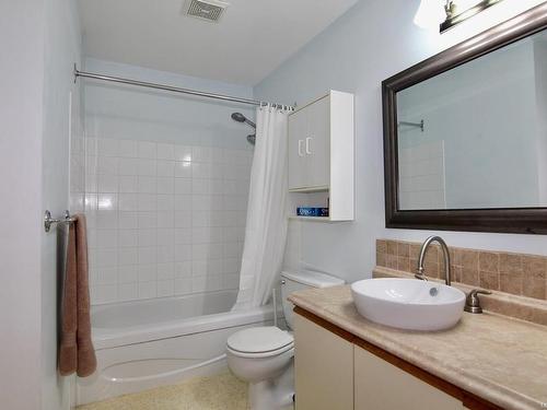 303-178 Back Rd, Courtenay, BC - Indoor Photo Showing Bathroom