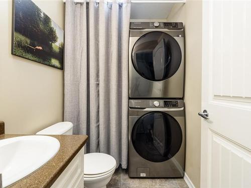 2-2882 Piercy Ave, Courtenay, BC - Indoor Photo Showing Laundry Room
