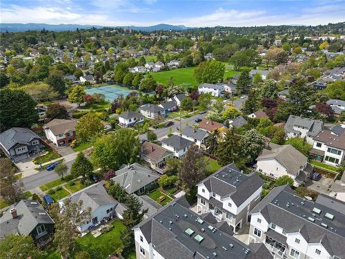 7-2638 Shelbourne St, Victoria, BC - Outdoor With View