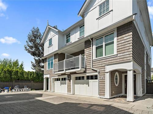 7-2638 Shelbourne St, Victoria, BC - Outdoor With Balcony