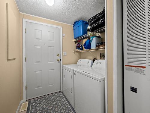 77-1555 Howe Road, Kamloops, BC - Indoor Photo Showing Laundry Room