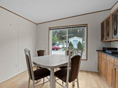 77-1555 Howe Road, Kamloops, BC - Indoor Photo Showing Dining Room