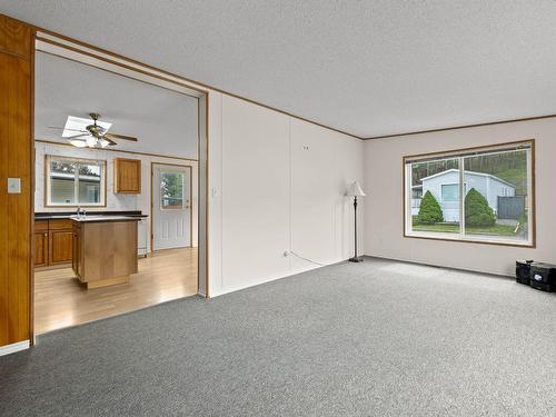 77-1555 Howe Road, Kamloops, BC - Indoor Photo Showing Other Room