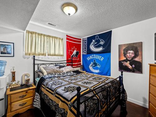 431 Alexander Ave, Kamloops, BC - Indoor Photo Showing Bedroom