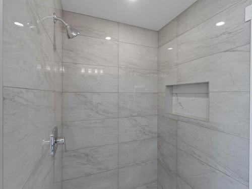 840 Crestline Street, Kamloops, BC - Indoor Photo Showing Bathroom