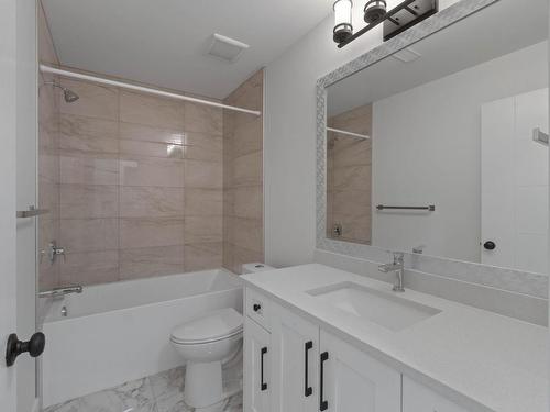 840 Crestline Street, Kamloops, BC - Indoor Photo Showing Bathroom