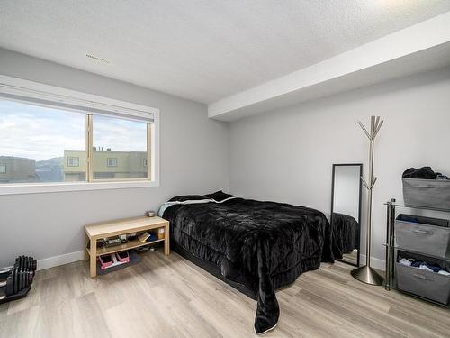 54-1750 Summit Drive, Kamloops, BC - Indoor Photo Showing Bedroom