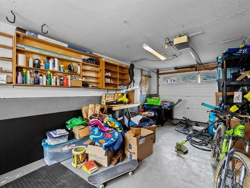 2531 Parkcrest Ave, Kamloops, BC - Indoor Photo Showing Garage